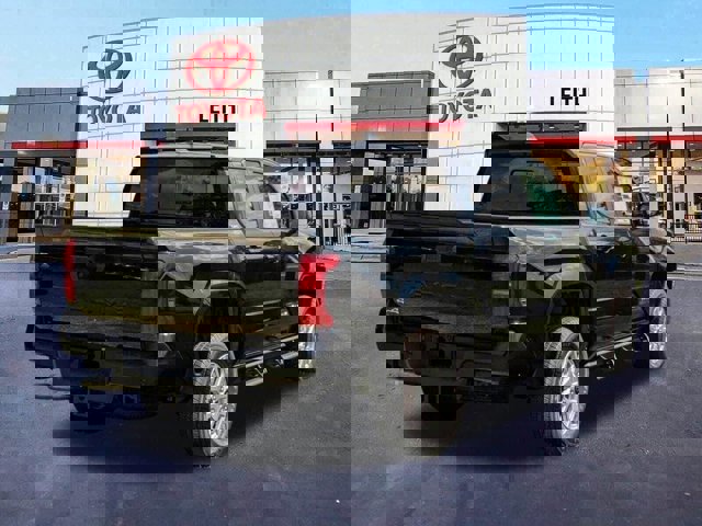 Vehicle image 7 of 51