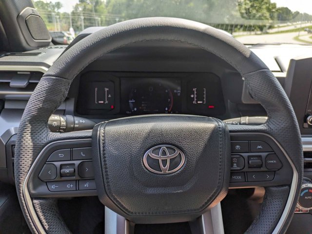 Vehicle image 16 of 51