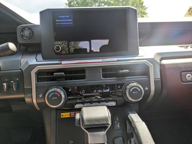 Vehicle image 18 of 51