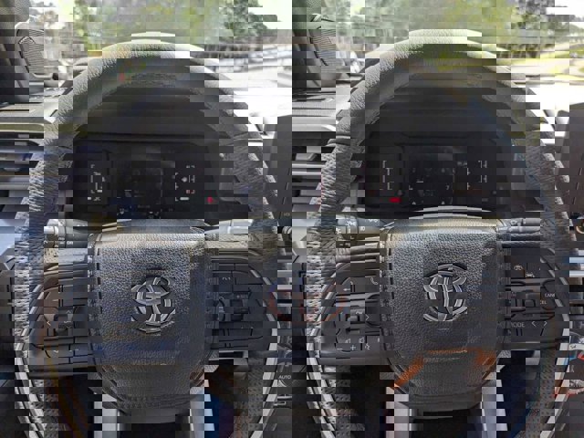 Vehicle image 30 of 51