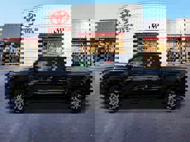 Vehicle image 13 of 51