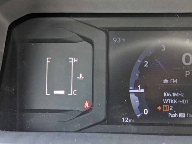 Vehicle image 17 of 51