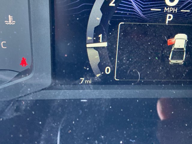 Vehicle image 12 of 33
