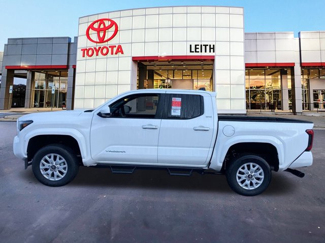Vehicle image 8 of 33