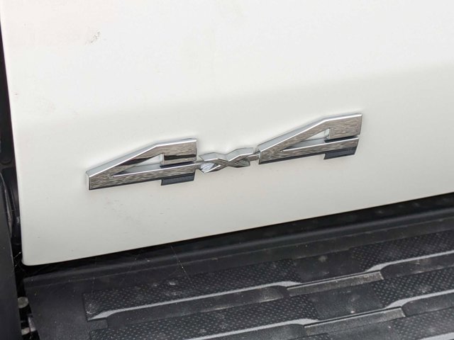 Vehicle image 29 of 32