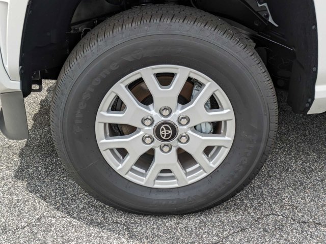 Vehicle image 31 of 32