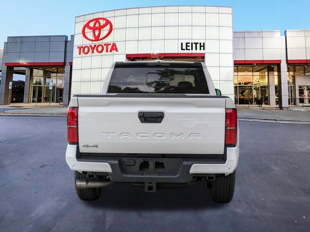 Vehicle image 6 of 32