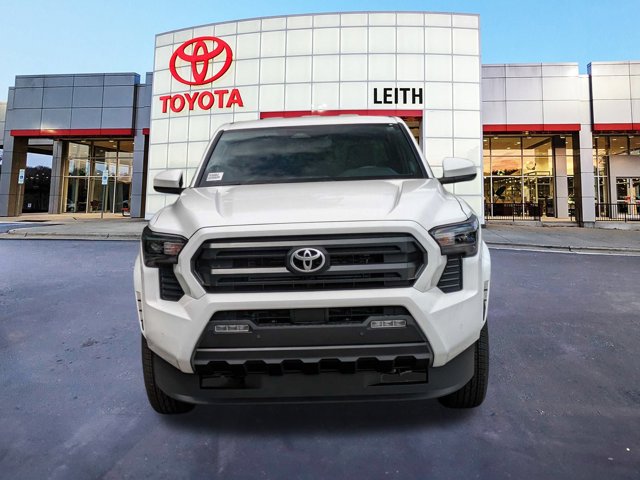 Vehicle image 2 of 32