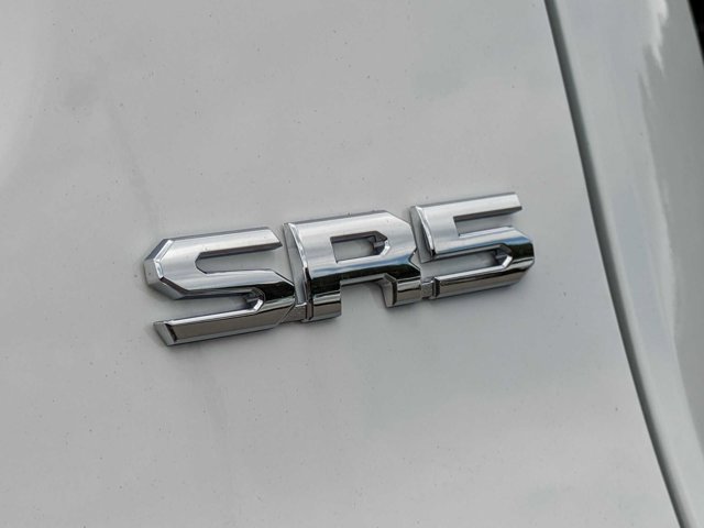 Vehicle image 28 of 32