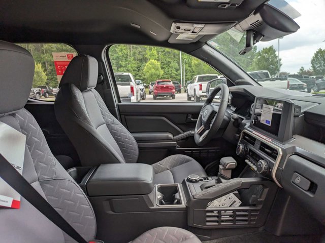 Vehicle image 24 of 32