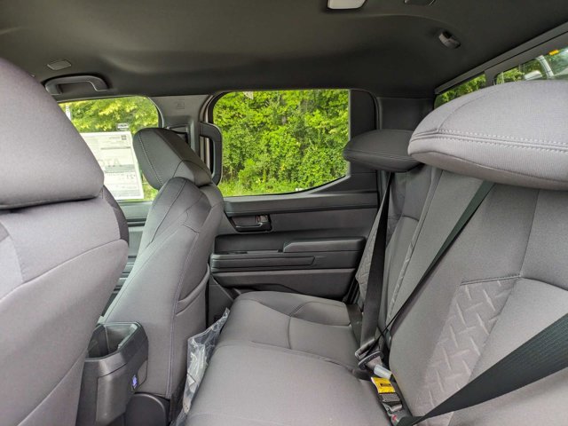 Vehicle image 20 of 32