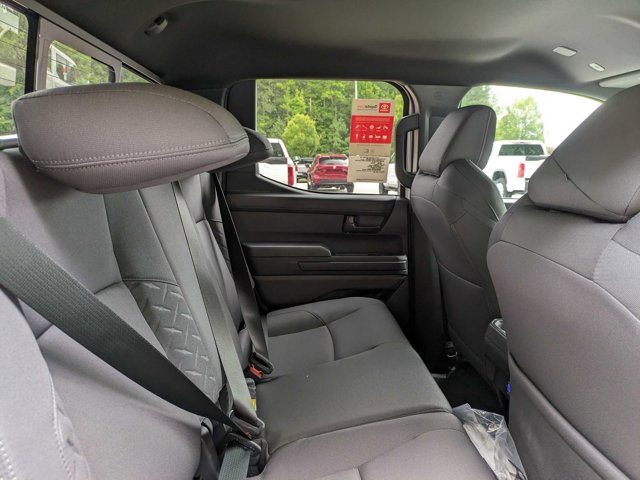 Vehicle image 23 of 32