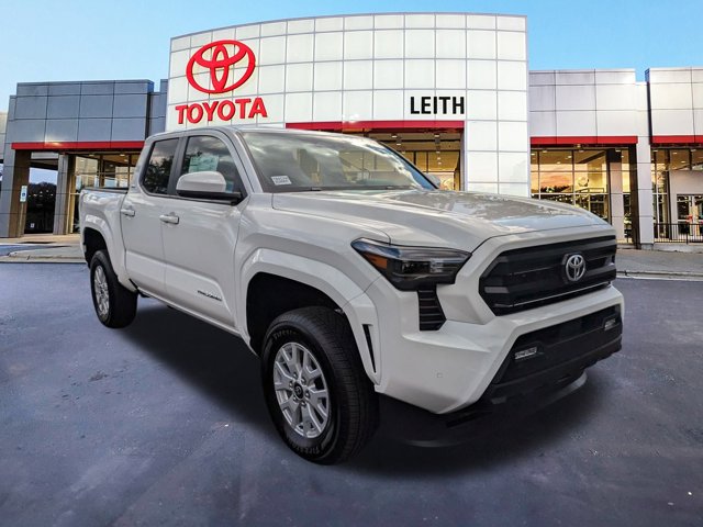 Vehicle image 3 of 33