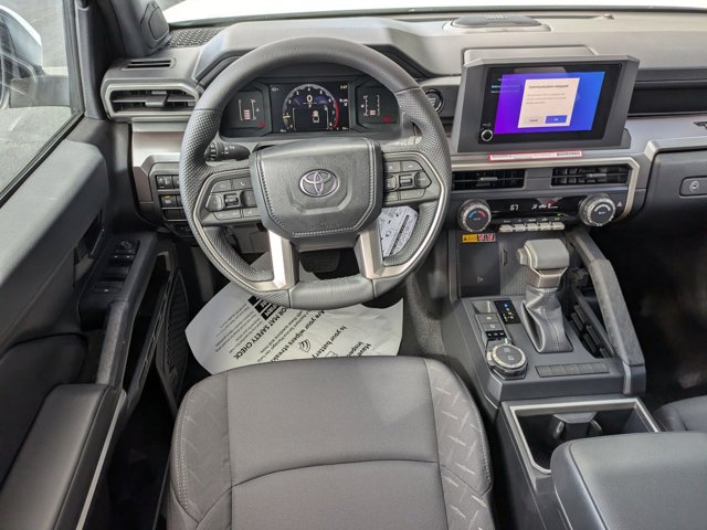 Vehicle image 21 of 33