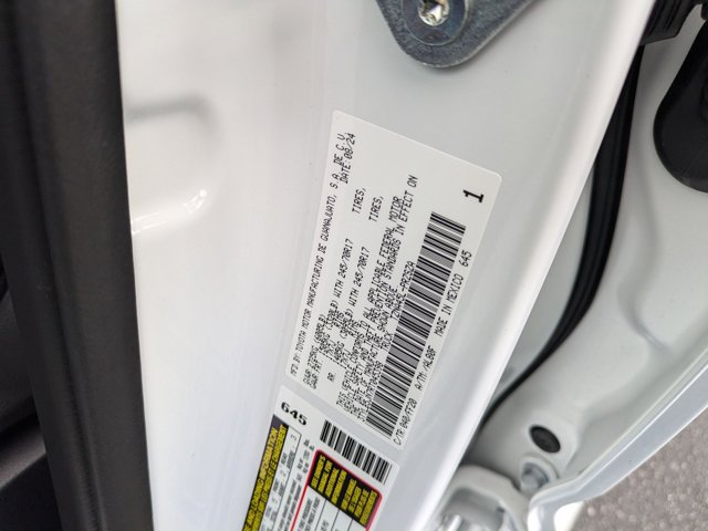 Vehicle image 33 of 33