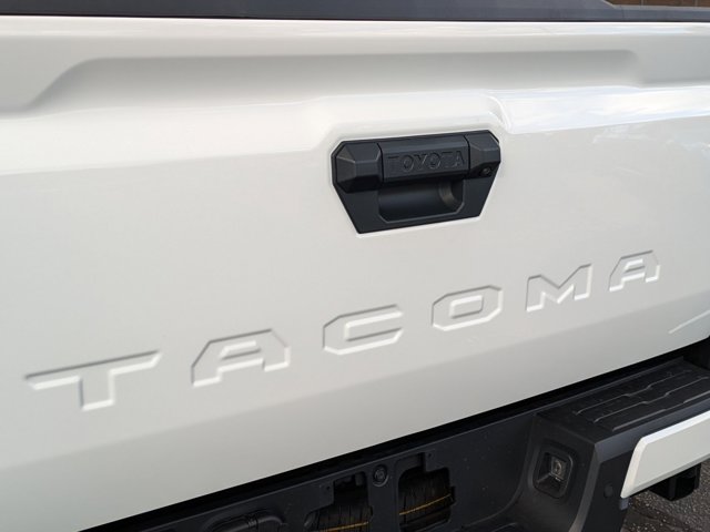 Vehicle image 29 of 33