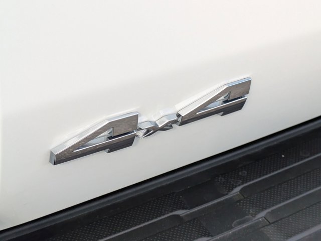 Vehicle image 30 of 33