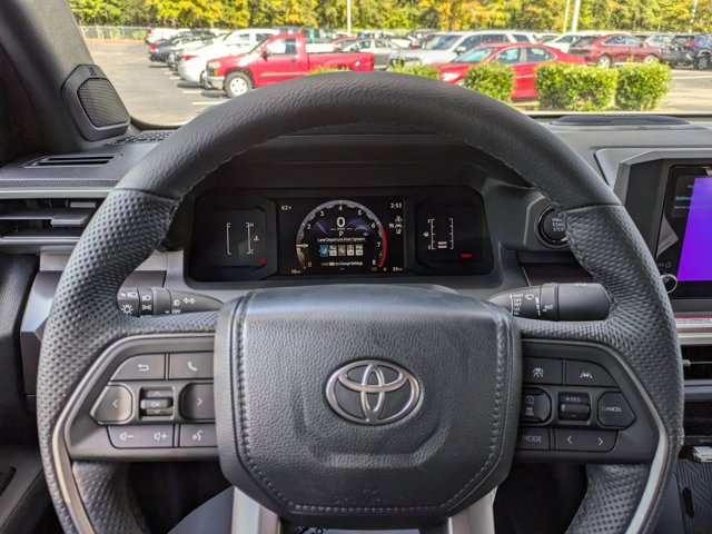 Vehicle image 10 of 33