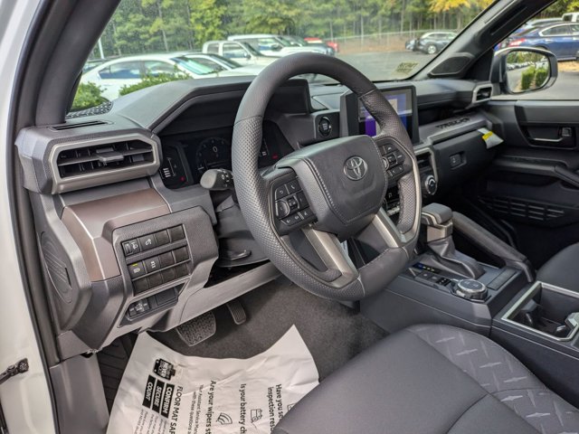 Vehicle image 9 of 33