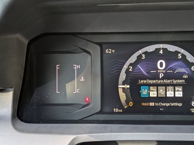 Vehicle image 11 of 33