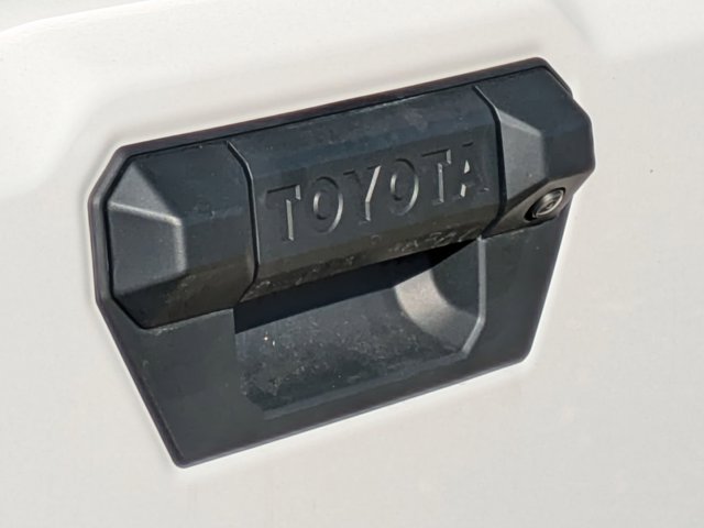 Vehicle image 29 of 31