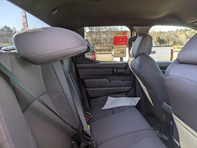 Vehicle image 22 of 31