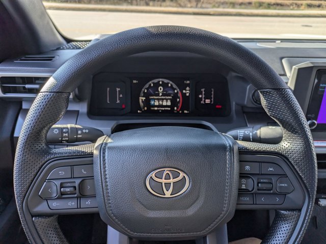 Vehicle image 10 of 31