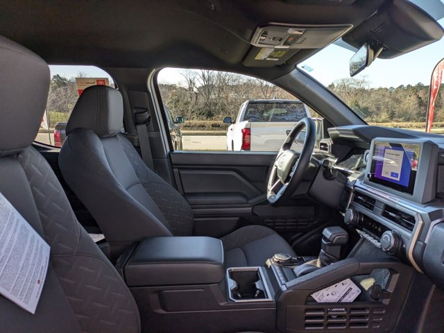 Vehicle image 23 of 31