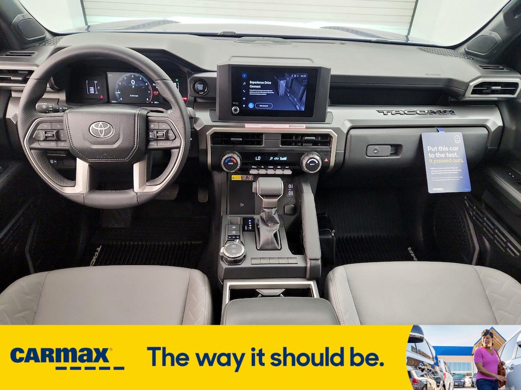 Vehicle image 11 of 27