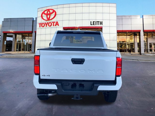 Vehicle image 7 of 33