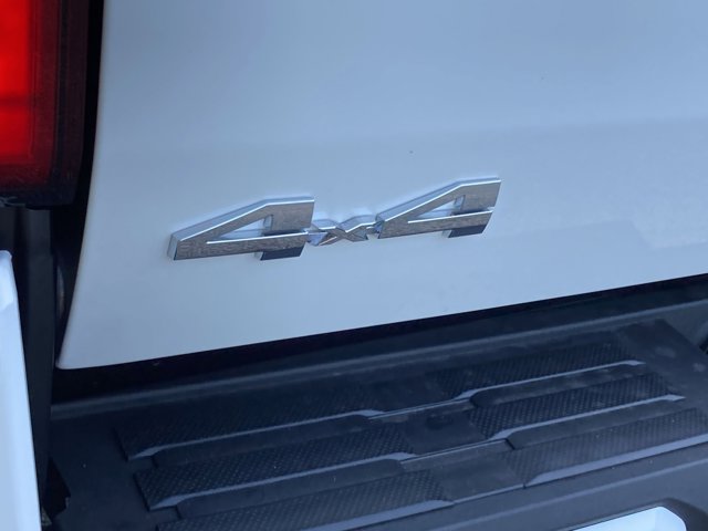 Vehicle image 32 of 33