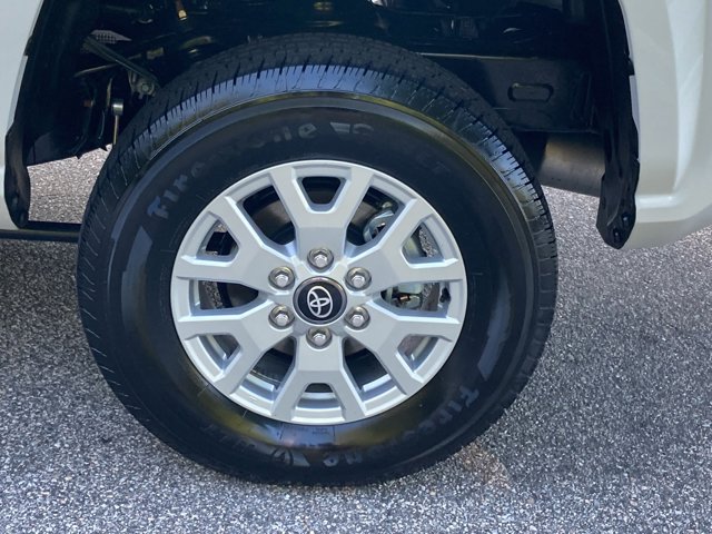 Vehicle image 33 of 33
