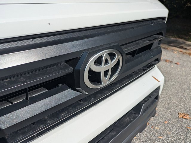 Vehicle image 26 of 29