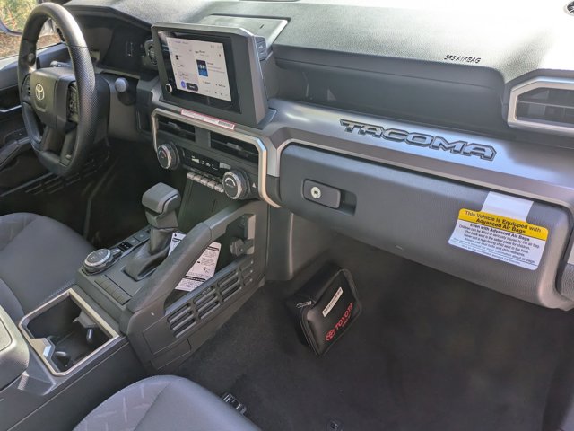 Vehicle image 23 of 29