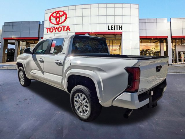 Vehicle image 7 of 29