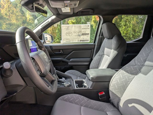 Vehicle image 18 of 34