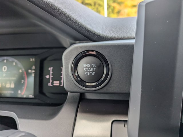 Vehicle image 16 of 34
