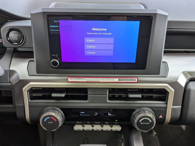 Vehicle image 14 of 34
