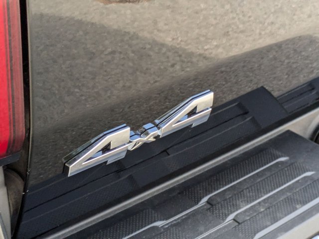 Vehicle image 31 of 34