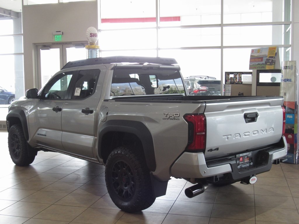 Vehicle image 6 of 41