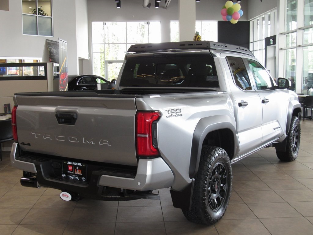 Vehicle image 4 of 41