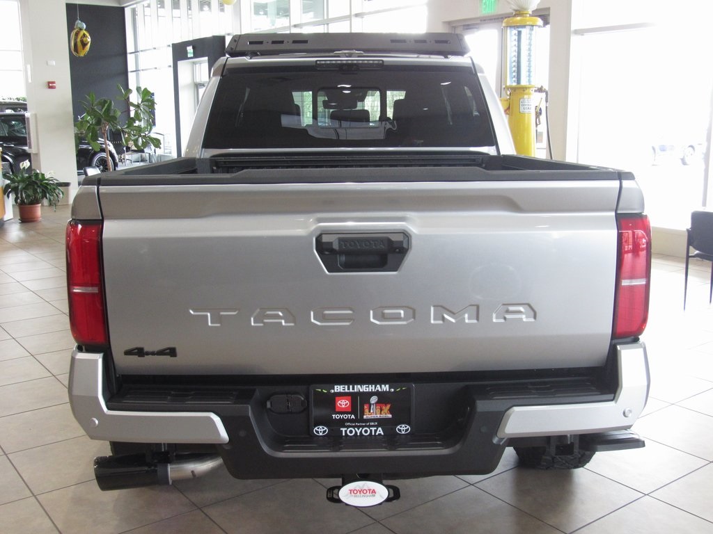 Vehicle image 5 of 41