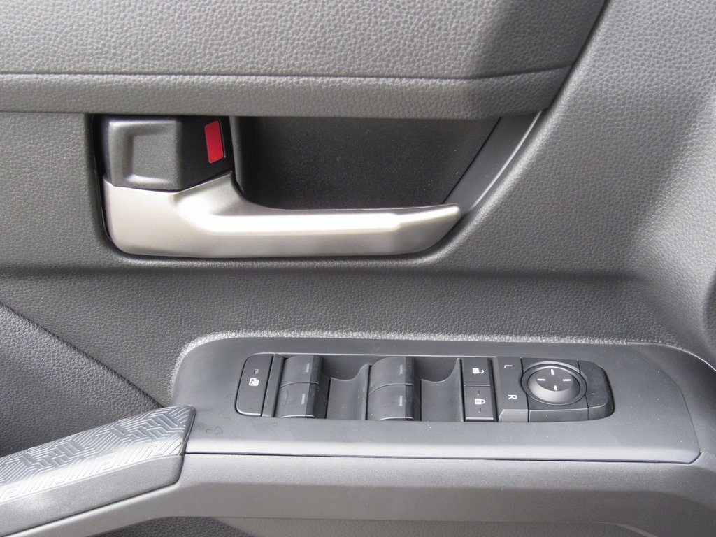 Vehicle image 40 of 41