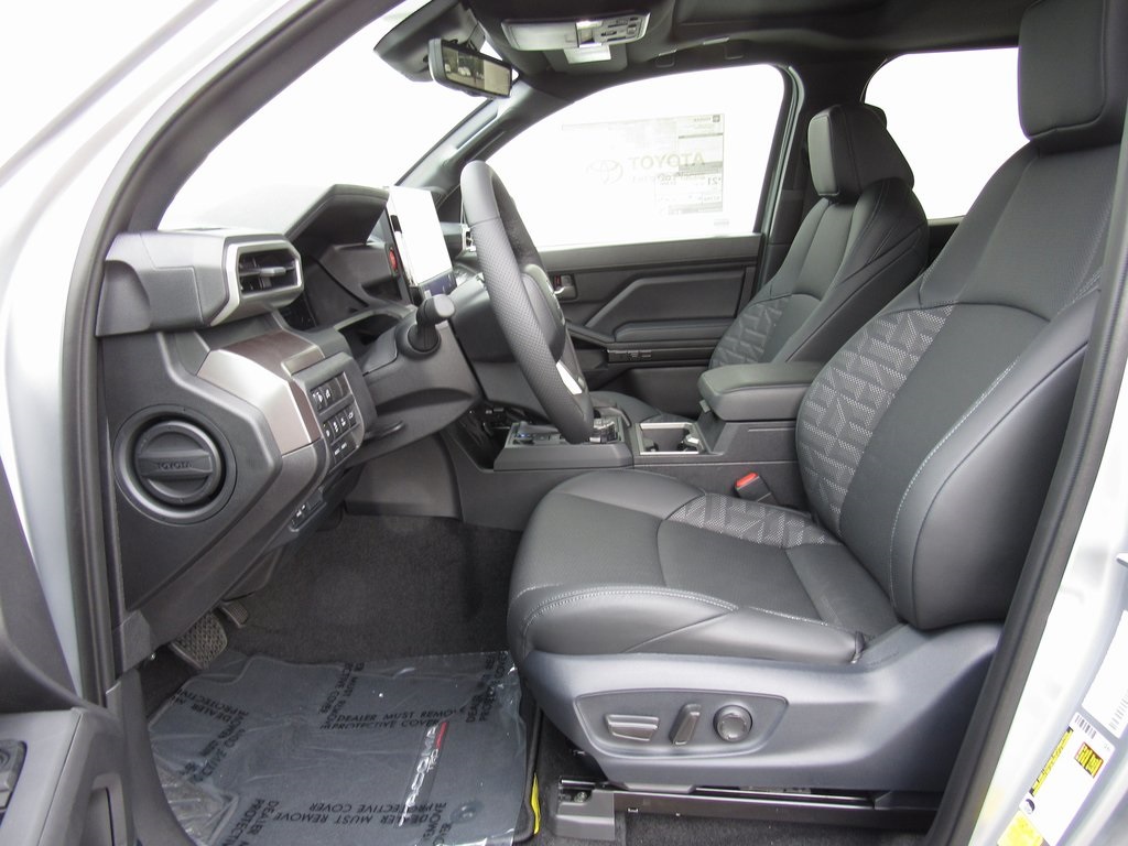 Vehicle image 15 of 41