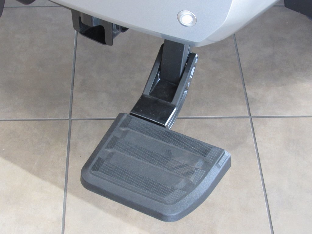 Vehicle image 8 of 41