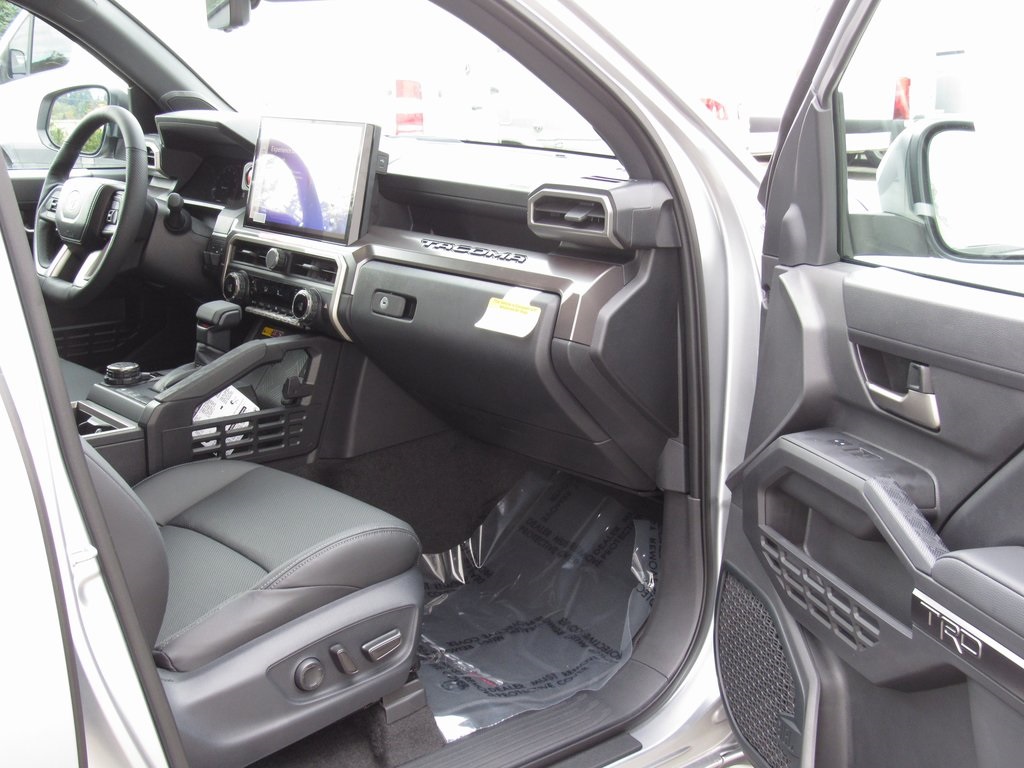 Vehicle image 22 of 41