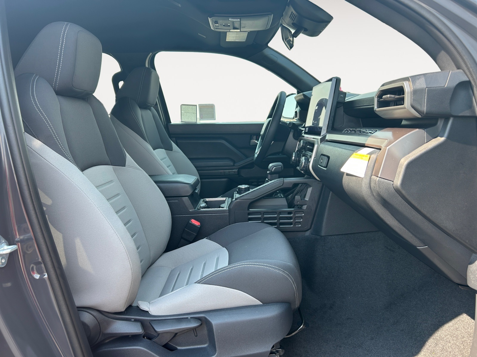 Vehicle image 15 of 24