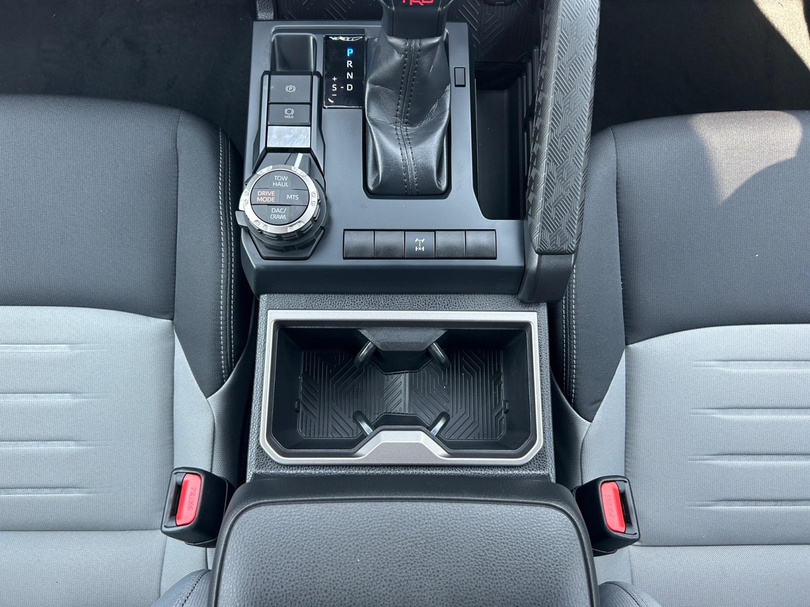 Vehicle image 18 of 24