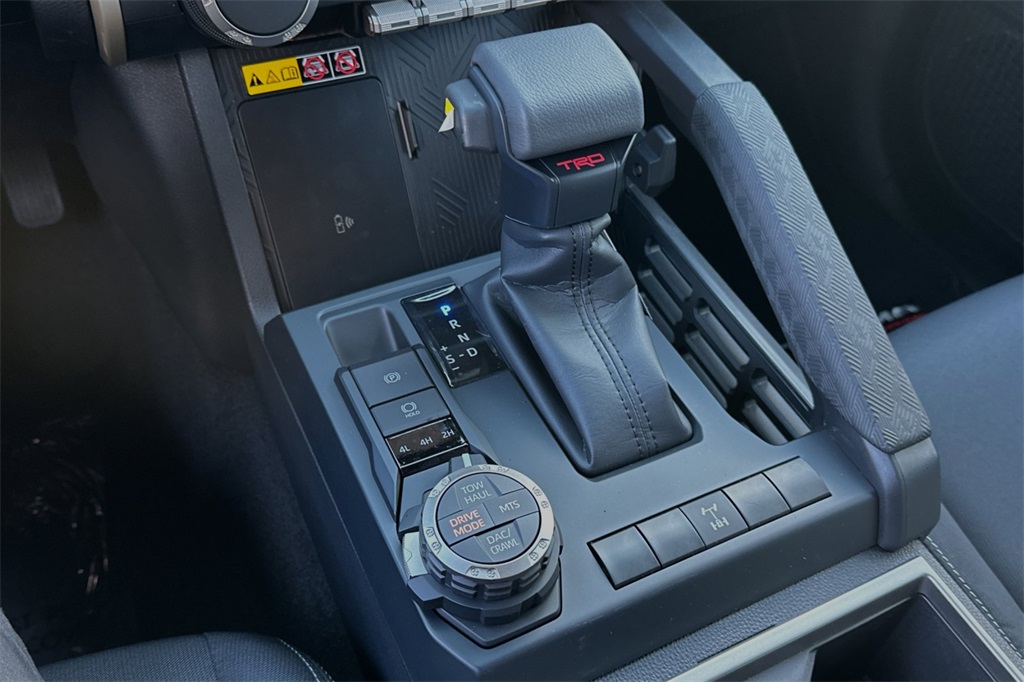 Vehicle image 17 of 22