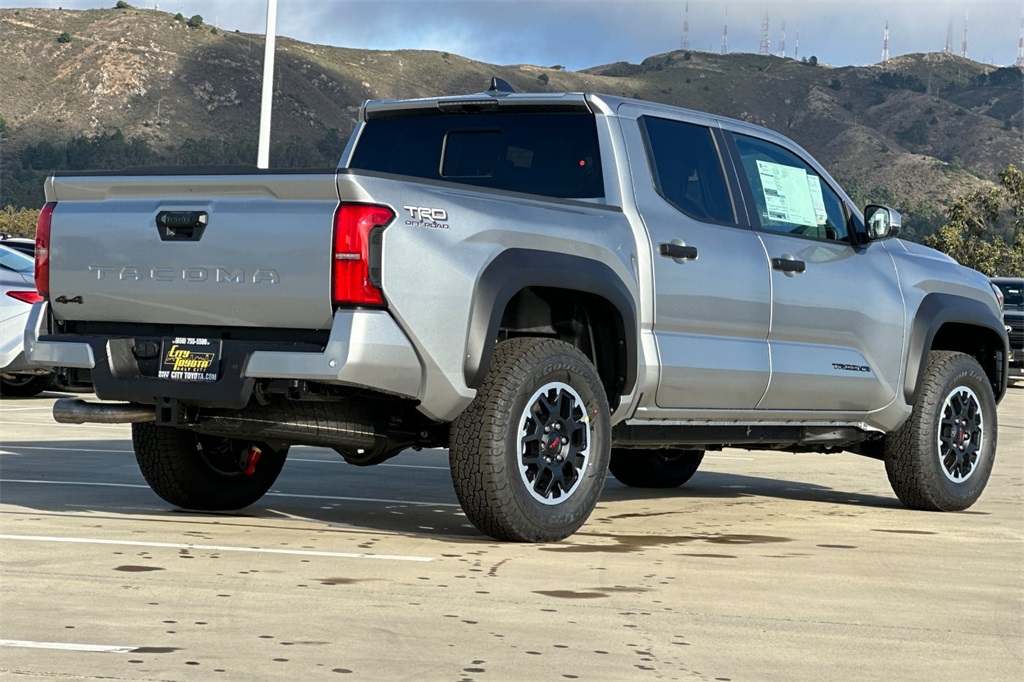 Vehicle image 4 of 22